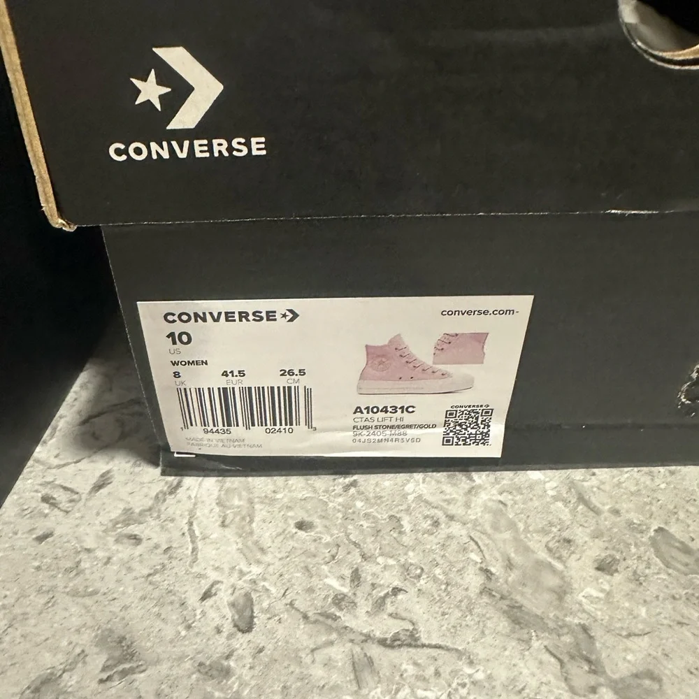Converse Chuck Taylor All StarLift HighTop Platform Sneaker authentic/brand new - Picture 10 of 11